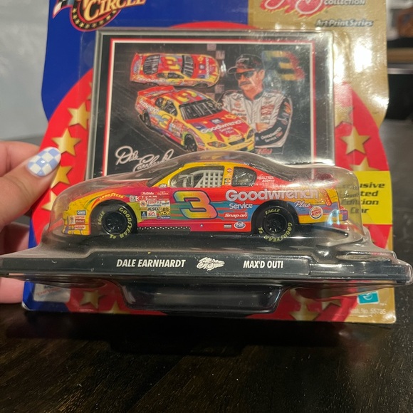 Nascar Die-Cast Car - Black and Yellow - Picture 3 of 7